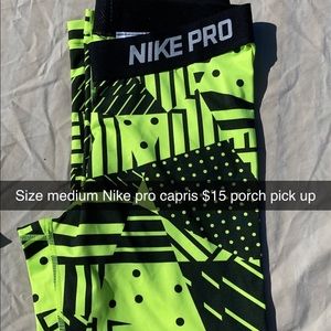 Nike medium capris